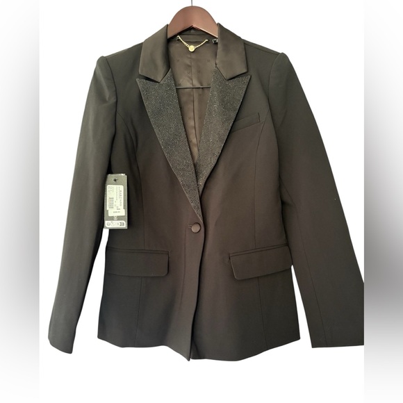 Elegant Black Women's Blazer - Size M (6) - Picture 7 of 9